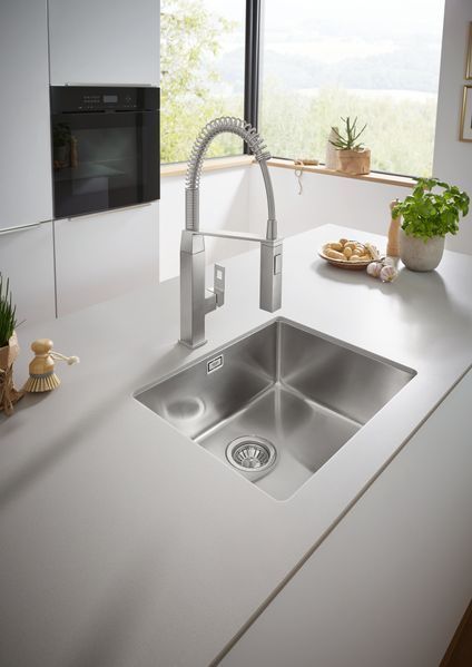Змішувач для кухні з гнучким виливом Grohe Eurocube (31395000) 31395000 фото