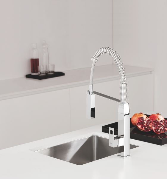 Змішувач для кухні з гнучким виливом Grohe Eurocube (31395000) 31395000 фото